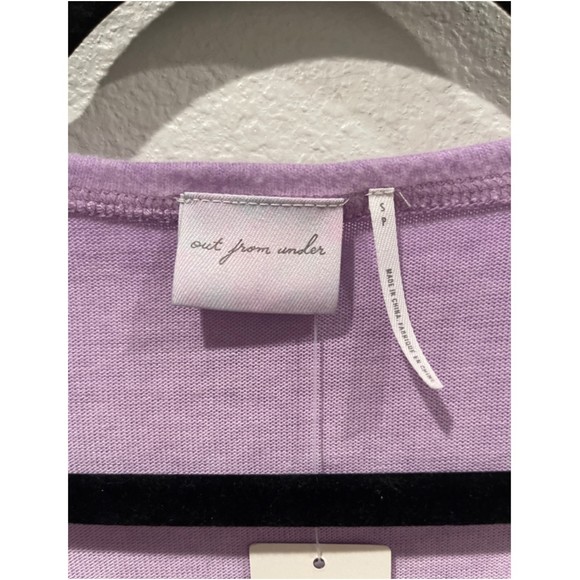URBAN OUTFITTERS Lilac V-Neck Long Sleeve Crop Top - Picture 2 of 3